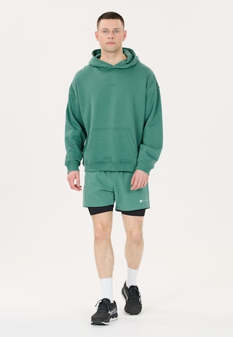 Virtus Regular Shorts 'Zayne' in Grün