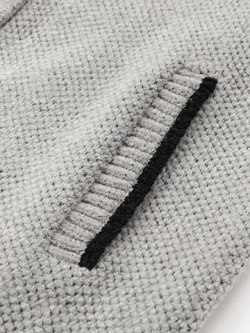 Youthup Knit Cardigan in Grey