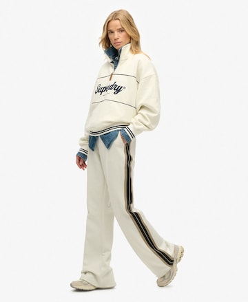 Superdry Regular Broek in Wit