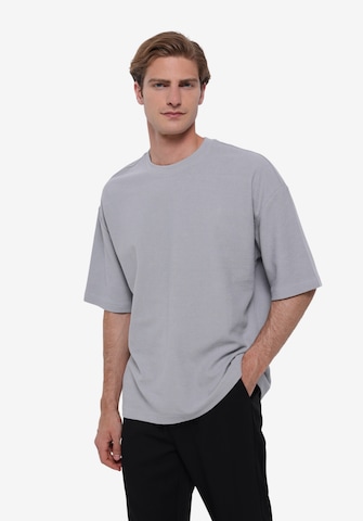 Colin's Shirt in Grey: front