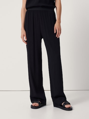 Someday Wide leg Pants in Black: front