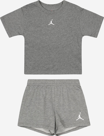 Set Jordan en gris : devant