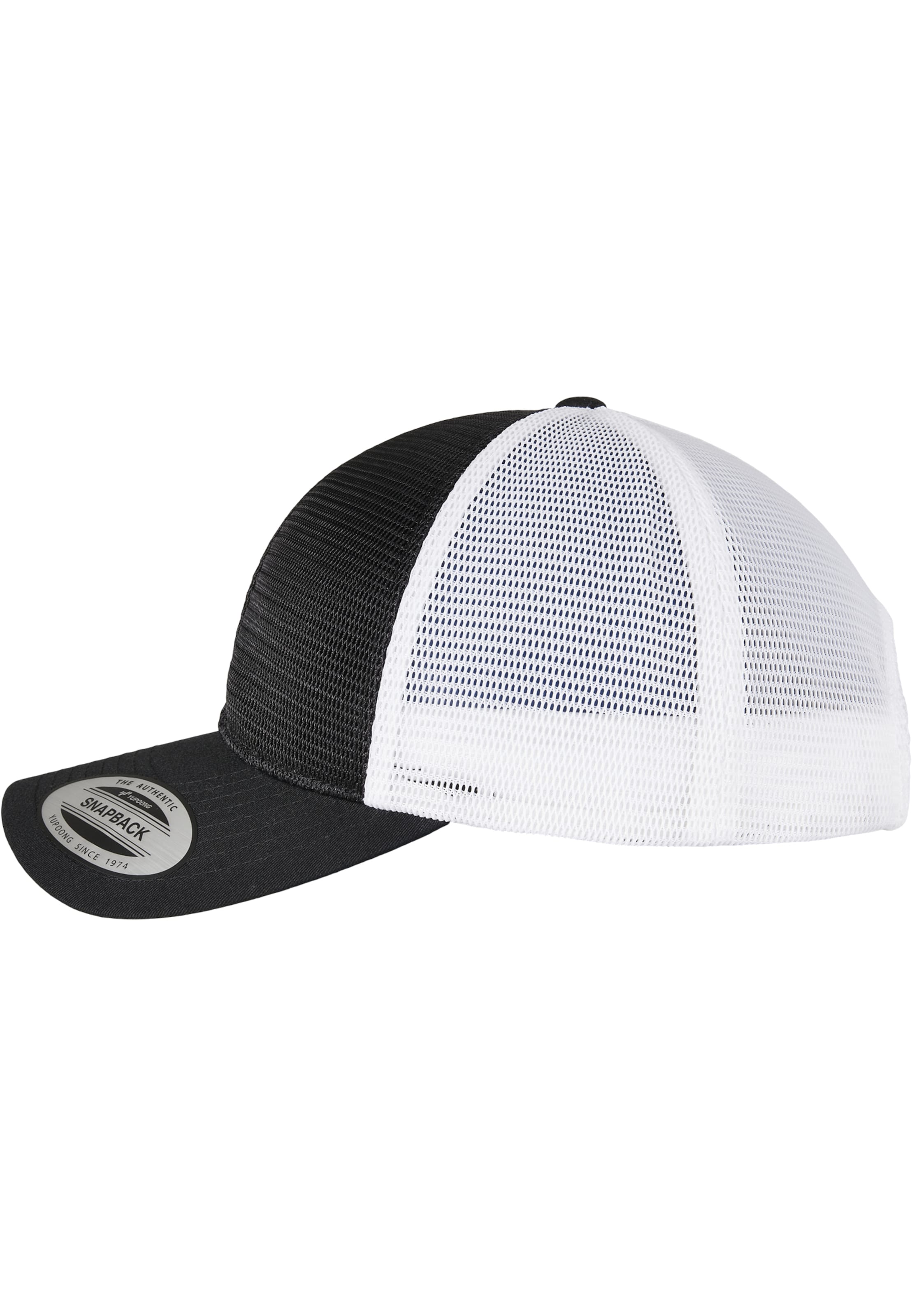 Flexfit Cap in Black