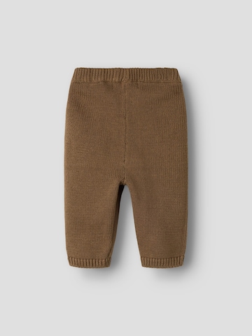 NAME IT - Tapered Pantalón en marrón
