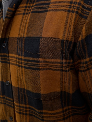 Coupe regular Chemise JACK & JONES en marron