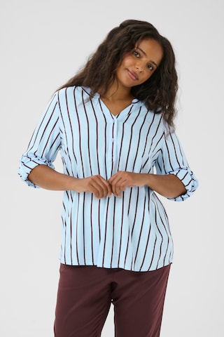 KAFFE CURVE - Blusa 'KCsida' en azul: frente