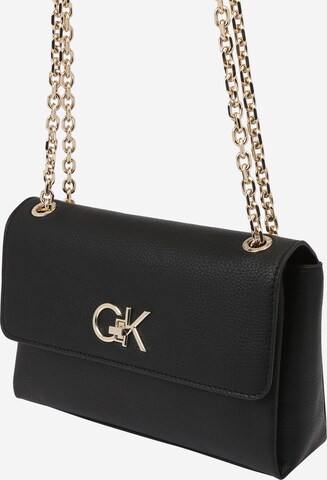 Calvin Klein Schultertasche in Schwarz