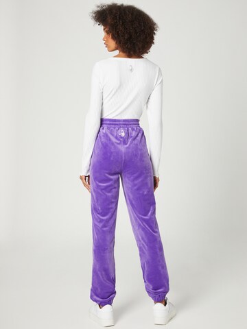 VIERVIER Tapered Hose 'Rieke' in Lila
