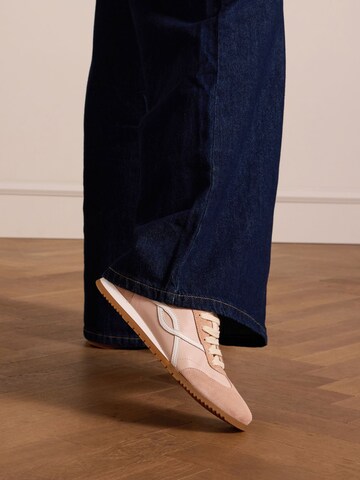 MANFIELD Sneakers in Pink: front