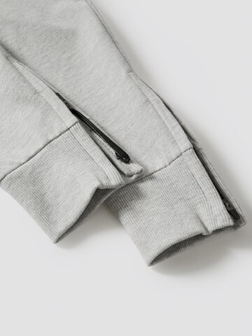 MANGO KIDS Tapered Hose in Grau