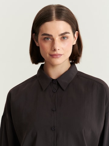 TATUUM - Camiseta en marrón