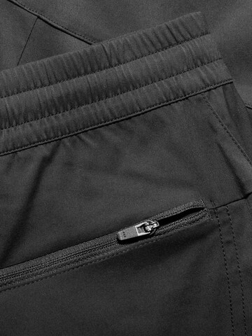 MAMMUT Regular Outdoorhose ‘Massone’ in Schwarz