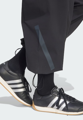 ADIDAS SPORTSWEAR - Loosefit Pantalón deportivo 'Z.N.E.' en negro