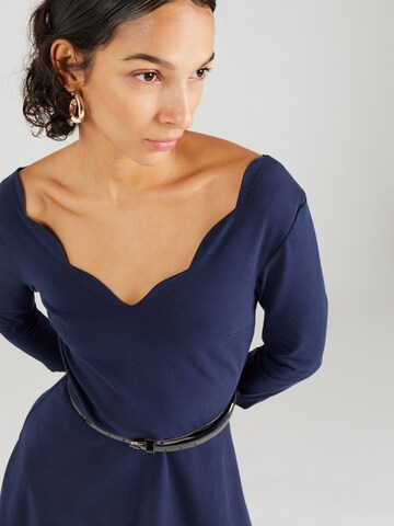 Robe 'Insa Dress' ABOUT YOU en bleu