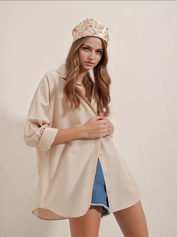 Camicia da donna di Bigdart in beige