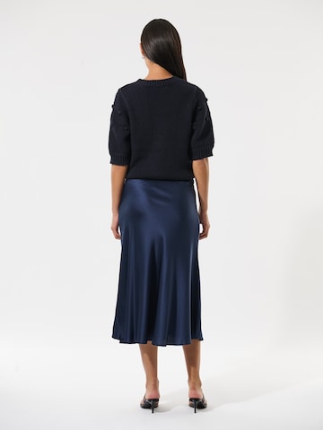 Gonna ' AdyDEA ' di Dea Kudibal in blu