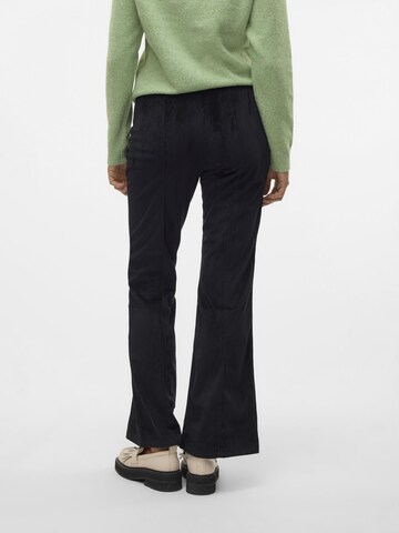SOMETHINGNEW Flared Pleat-front trousers 'DIANA' in Black