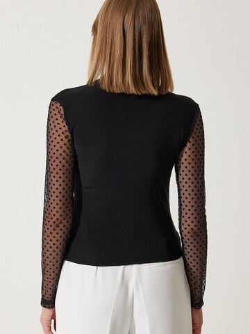 Happiness İstanbul Blouse in Zwart