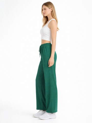 Wide Leg Pantalon 'FLORYN – Palazzohose Crinkle' fashionshowcase en vert