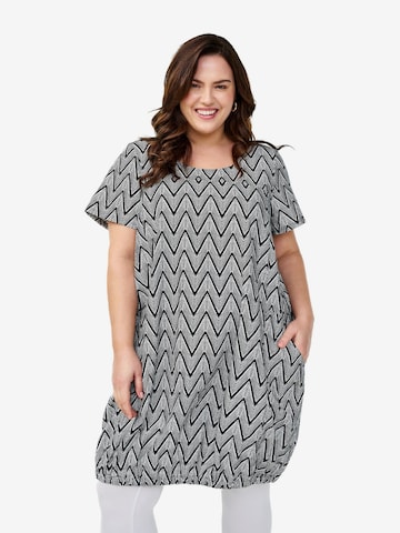 Zizzi Kleid 'Jeasy' in Weiß ABOUT YOU