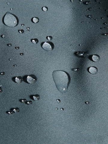 MAMMUT Outdoor Jacket in Grey