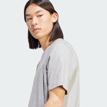 T-Shirt 'Trefoil Essentials' ADIDAS ORIGINALS en gris