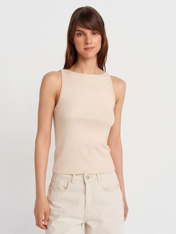 Dilvin Top in Beige: Vorderseite