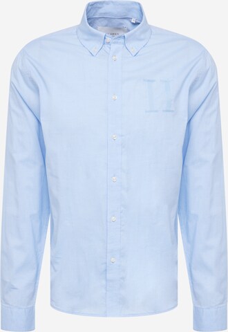 Coupe regular Chemise Les Deux en bleu : devant