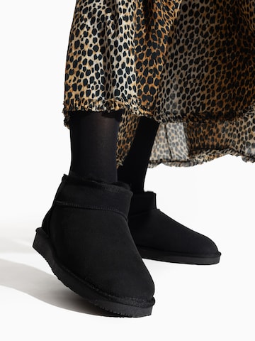 Gooce Ankle boots 'Win' in Black: front