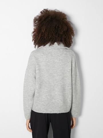 Pull-over Bershka en gris