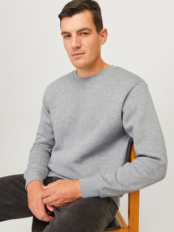 JJ Rebel Sweatshirt 'JREBROCKY' in Blau