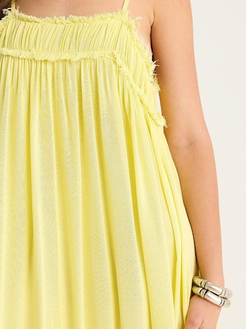 Abito di Bianco Lucci in giallo