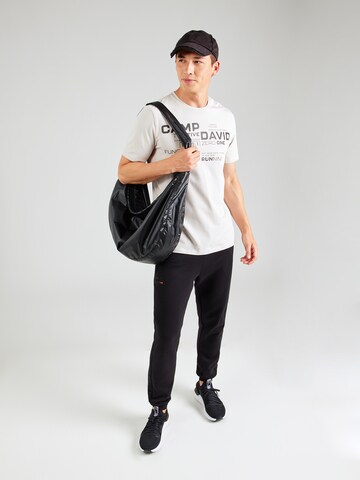 CAMP DAVID - Camiseta 'Fitness Challenge' en beige