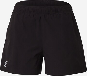 On Regular Sports trousers 'Essential' in Black: front