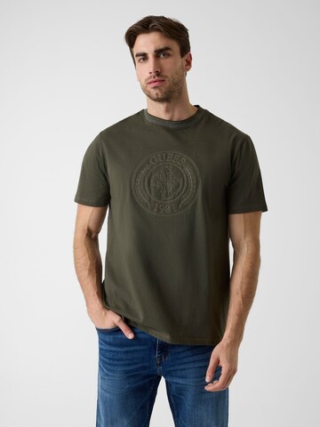 GUESS T-Shirt in Grün: Vorderseite