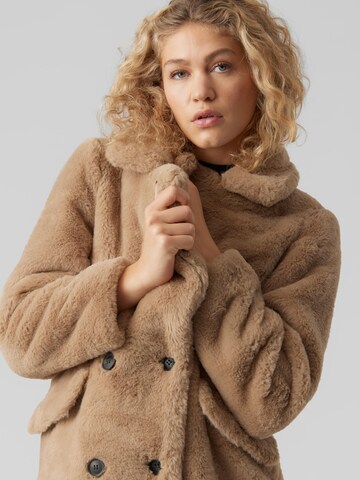 VERO MODA Winter Coat 'VMSUIELLY' in Brown