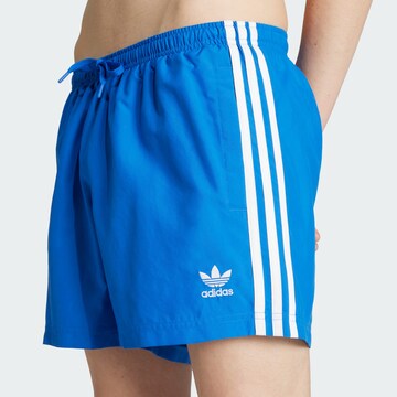 ADIDAS ORIGINALS Σορτσάκι-μαγιό 'Adicolor' σε μπλε