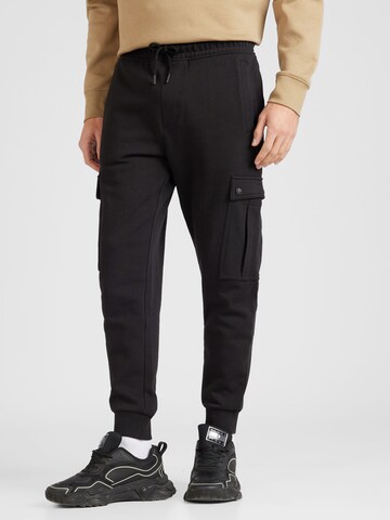 BOSS Tapered Cargo Pants 'Seteam' in Black: front