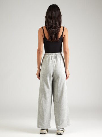 Wide leg Pantaloni de la GAP pe gri