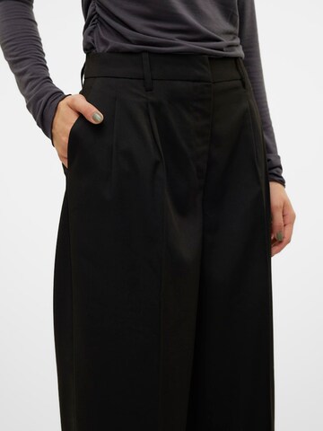 VERO MODA Wide Leg Laskoshousut 'VMNila' värissä musta