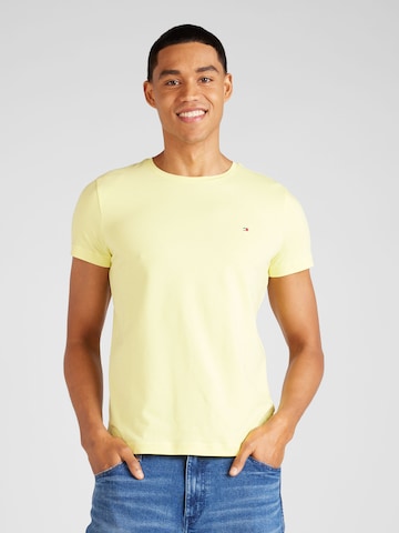 TOMMY HILFIGER Slim Fit Bluser & t-shirts i gul: forside