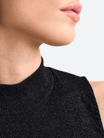 Top di Rich & Royal in nero