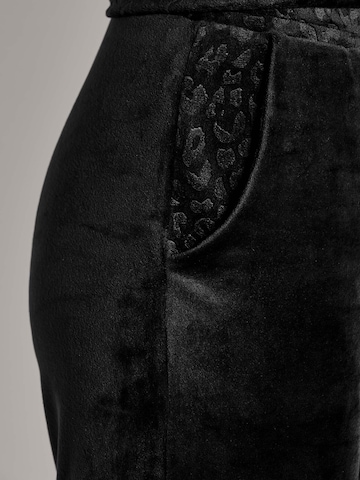Regular Pantalon MADELEINE en noir
