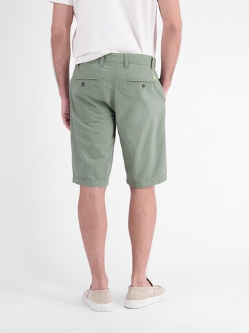 LERROS Regular Chino-Shorts aus Baumwolle in leichter Seersucker-Qualität in Grün