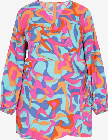 rozā IZIA Kleita: no priekšpuses