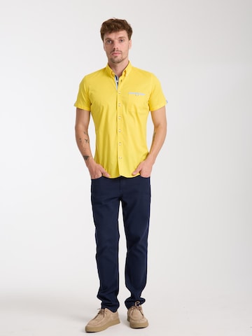 Slim fit Camicia business 'Iconic Poplin Stretch Man Shirt Short Sleeve Light Blue' di 7Camicie in giallo
