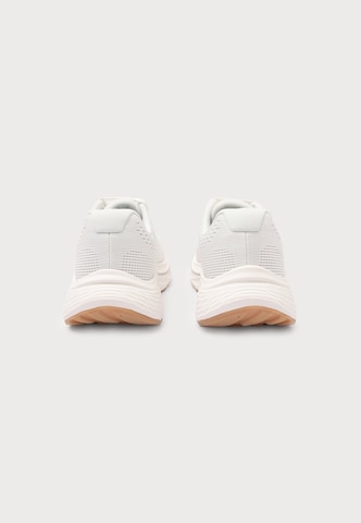 SKECHERS Σνίκερ χαμηλό 'GO RUN CONSISTENT 3 - RUSHLIN' σε λευκό