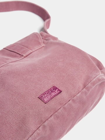 Pull&Bear Tasche in Pink