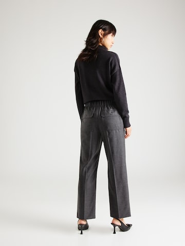 Weekend Max Mara Regular Pleated Pants 'CAMBRA' in Grey