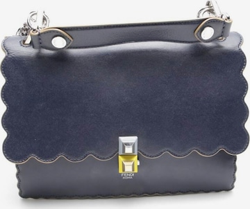 Fendi Schultertasche / Umhängetasche One Size in Blau: predná strana